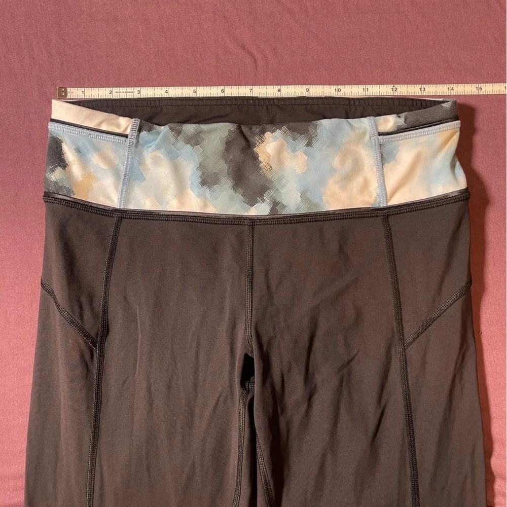 Lululemon Pace Queen Tight *Full-On Luxtreme Black /Blue Multi - Size 6